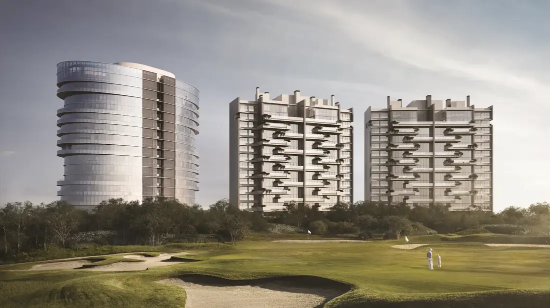 Torres residenciais de alto padrão com vista para o campo de golfe, no bairro Boa Vista, em Porto Alegre